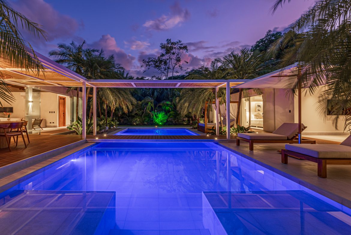 CASA OHANA LUXURY VILLA- WALKING DISTANCE TO THE BEACH- 0.22 ACRES, Uvita, Costa Rica — photo 2