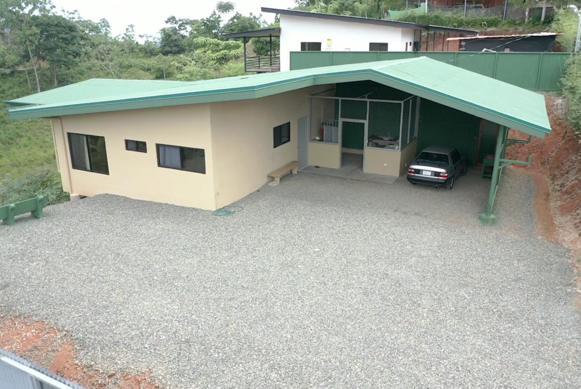 SERENE RETREAT WITH MODERN COMFORTS: SPACIOUS 3-BEDROOM HOME MINUTES FROM BEACH & CITY – 0.12 ACRES