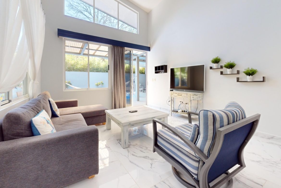 AMAZING 3-BEDROOM HOME IN UVITA – 0.12 ACRES
