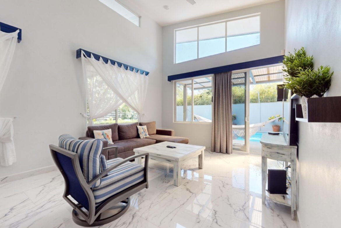 AMAZING 3-BEDROOM HOME IN UVITA – 0.12 ACRES