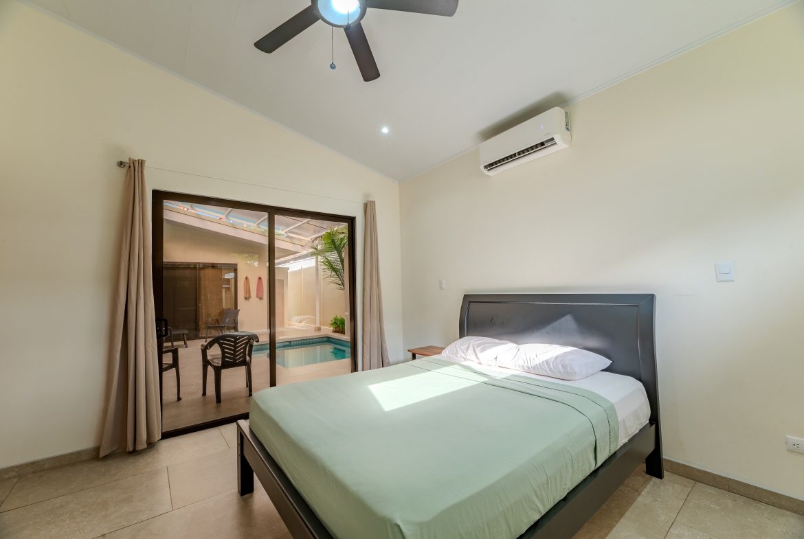 HOUSE AND CASITA CLOSE TO EVERYTHING IN UVITA