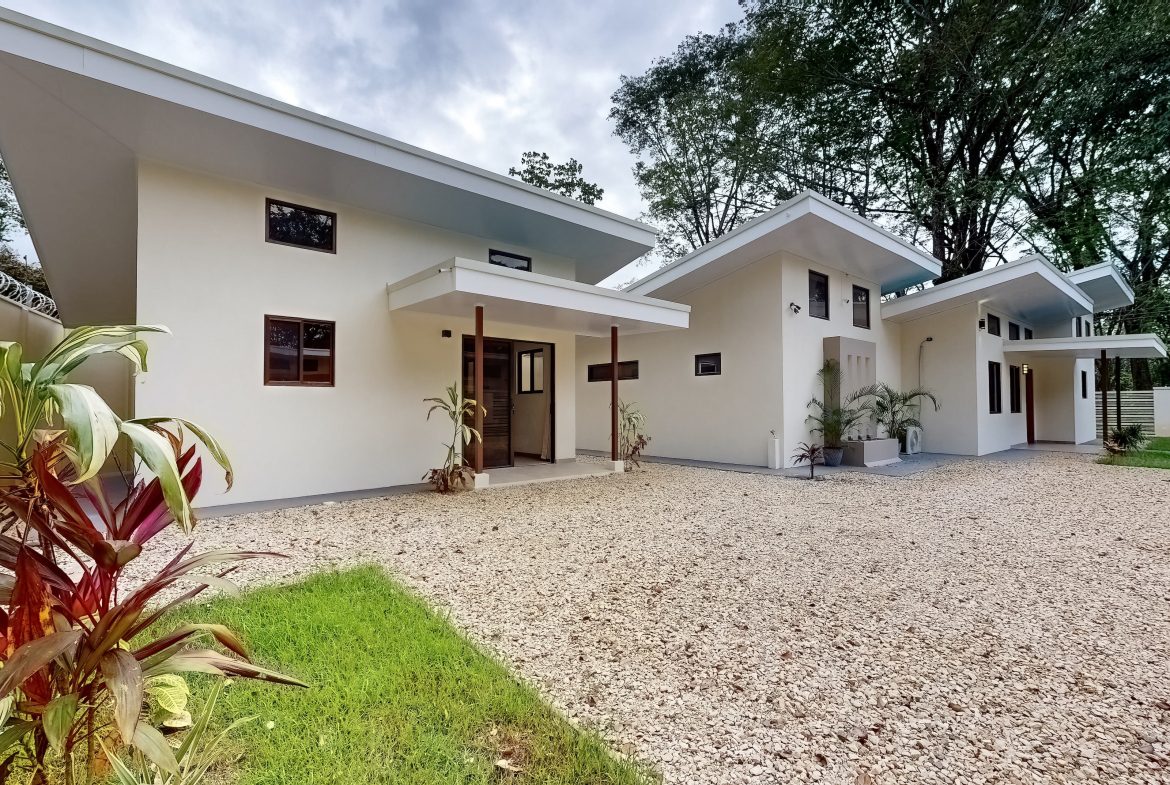 HOUSE AND CASITA CLOSE TO EVERYTHING IN UVITA, Uvita, Costa Rica — photo 2