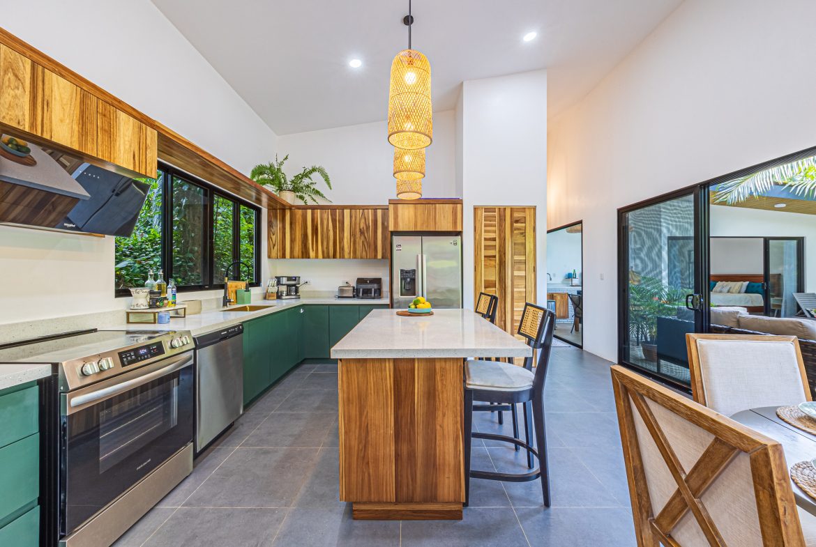 CASA PALMA VERDE – 3 Bedroom & 3 Bathroom Home with Bathtub and Big Pool – 0,24 ACRES, Uvita, Costa Rica — photo 7