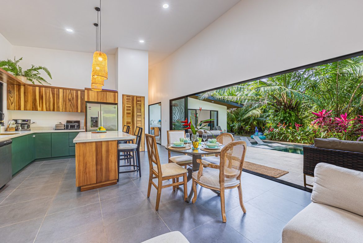 CASA PALMA VERDE – 3 Bedroom & 3 Bathroom Home with Bathtub and Big Pool – 0,24 ACRES, Uvita, Costa Rica — photo 6