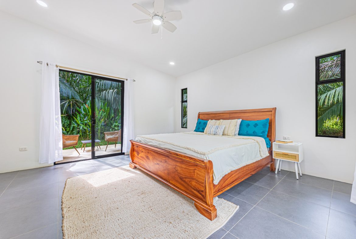 CASA PALMA VERDE – 3 Bedroom & 3 Bathroom Home with Bathtub and Big Pool – 0,71 ACRES