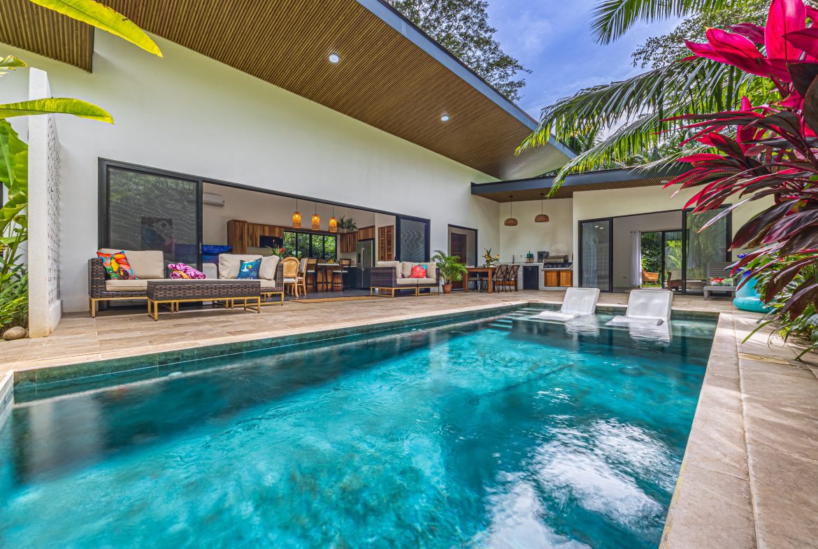 CASA PALMA VERDE – 3 Bedroom & 3 Bathroom Home with Bathtub and Big Pool – 0,24 ACRES, Uvita, Costa Rica — photo 4