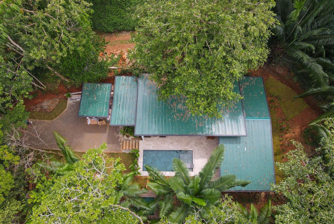 CASA PALMA VERDE – 3 Bedroom & 3 Bathroom Home with Bathtub and Big Pool – 0,71 ACRES