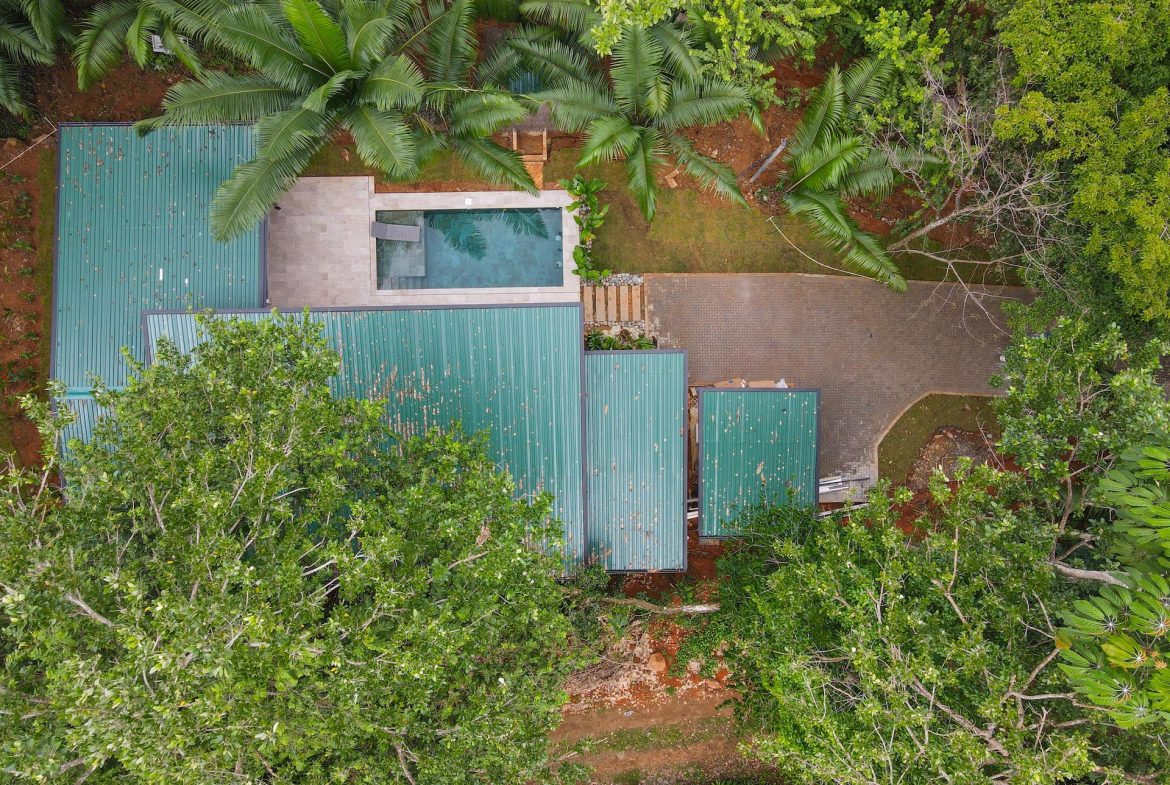 CASA PALMA VERDE – 3 Bedroom & 3 Bathroom Home with Bathtub and Big Pool – 0,71 ACRES