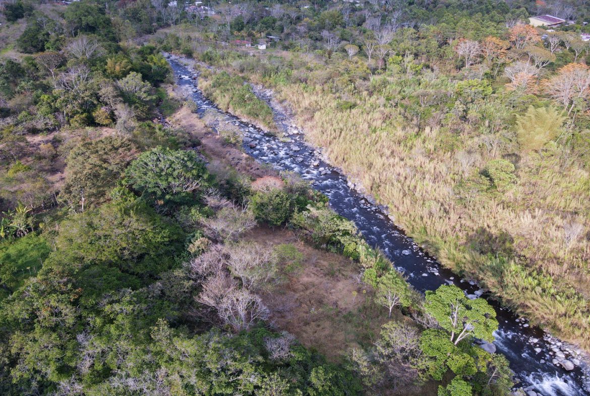 NEWLY BUILT 2 BEDROOM HOME WITH AMAZING MOUNTAIN VIEW, CREEK, RIVER AND FRUIT TREES – 6 ACRES