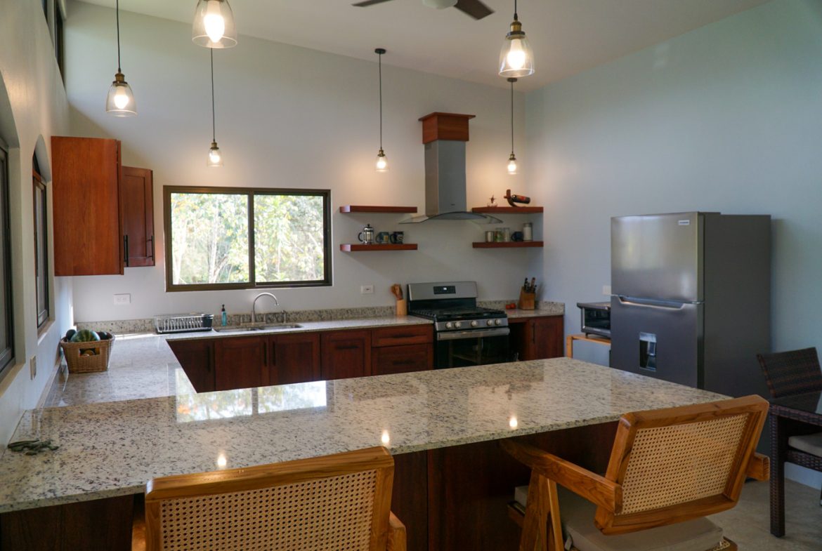 NEWLY BUILT 2 BEDROOM HOME WITH AMAZING MOUNTAIN VIEW, CREEK, RIVER AND FRUIT TREES – 6 ACRES, Uvita, Costa Rica — photo 8