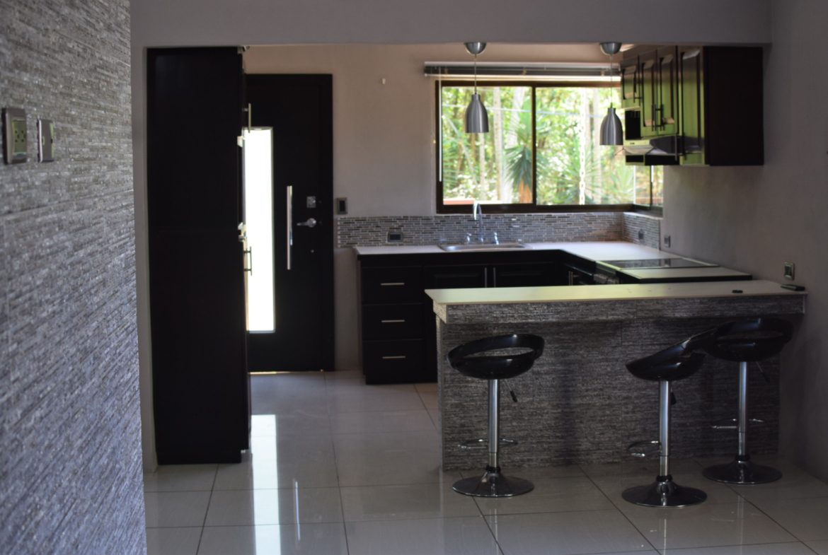 2-BEDROOM HOUSE IN RIVAS, COSTA RICA – 0.09 ACRES, Uvita, Costa Rica — photo 2