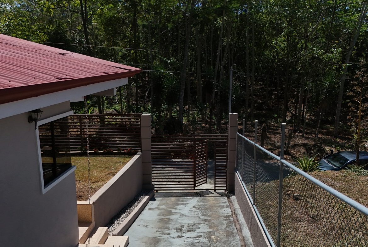 2-BEDROOM HOUSE IN RIVAS, COSTA RICA – 0.09 ACRES