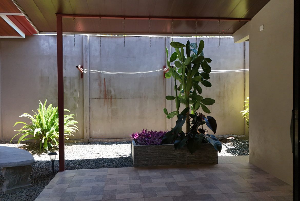 2-BEDROOM HOUSE IN RIVAS, COSTA RICA – 0.09 ACRES