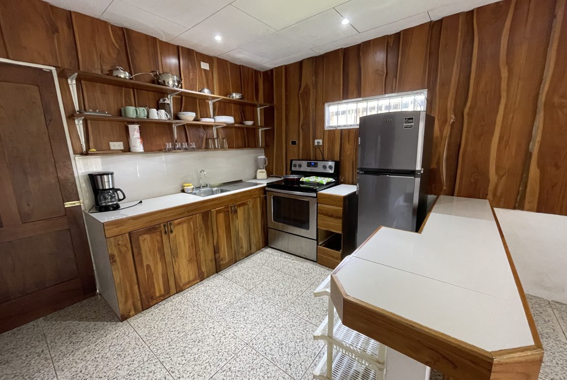 AFFORDABLE MOVE-IN READY 2 BEDROOM HOME CLOSE TO THE BEACH AND TOWN – 0.07 ACRES, Uvita, Costa Rica — photo 6