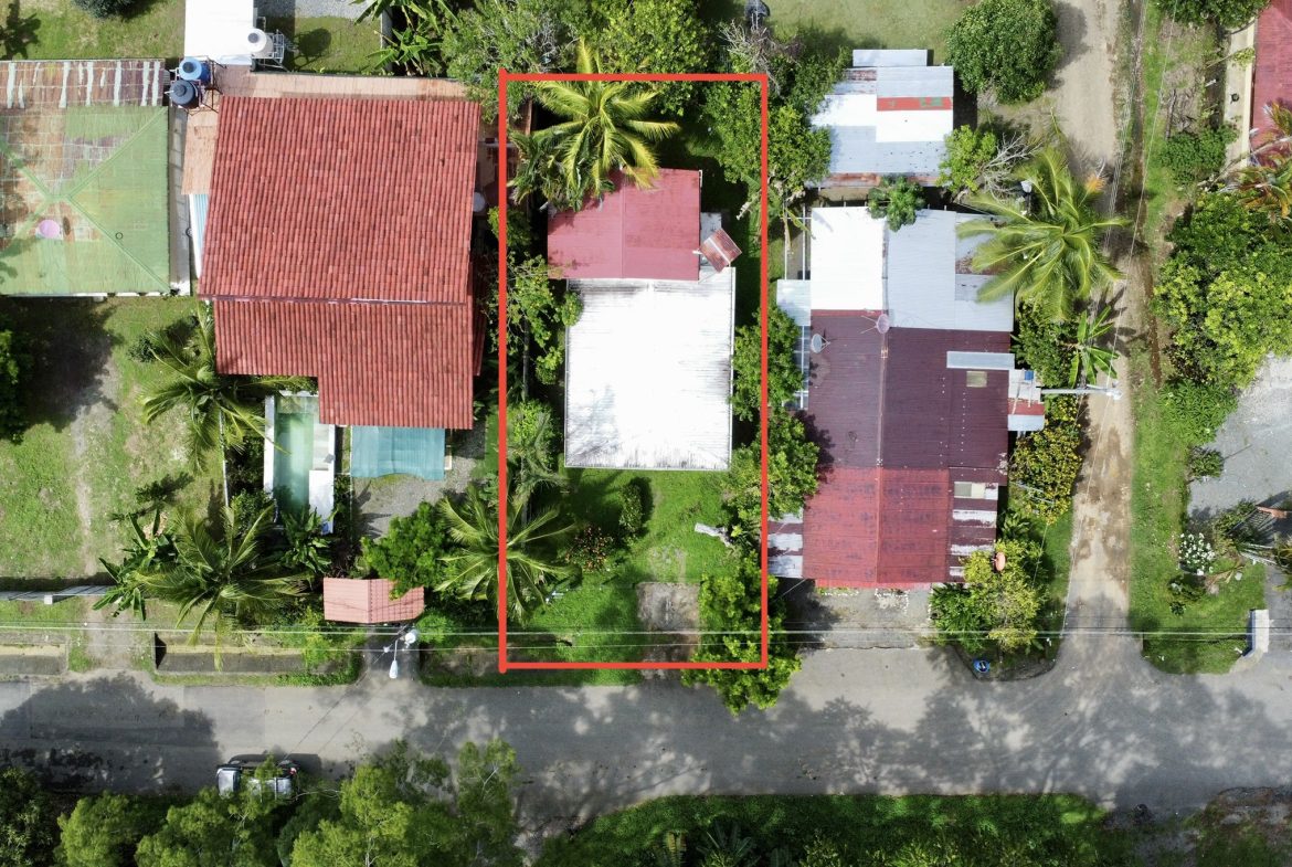 AFFORDABLE MOVE-IN READY 2 BEDROOM HOME CLOSE TO THE BEACH AND TOWN – 0.07 ACRES, Uvita, Costa Rica — photo 2