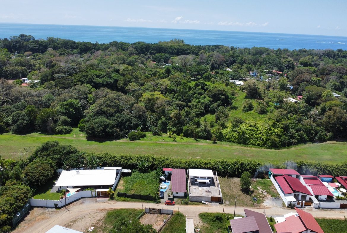 EXCEPTIONAL FIXER-UPPER OPPORTUNITY WITH RECENTLY BUILT 3-BR HOME NEAR THE BEACH – 0.09 ACRES
