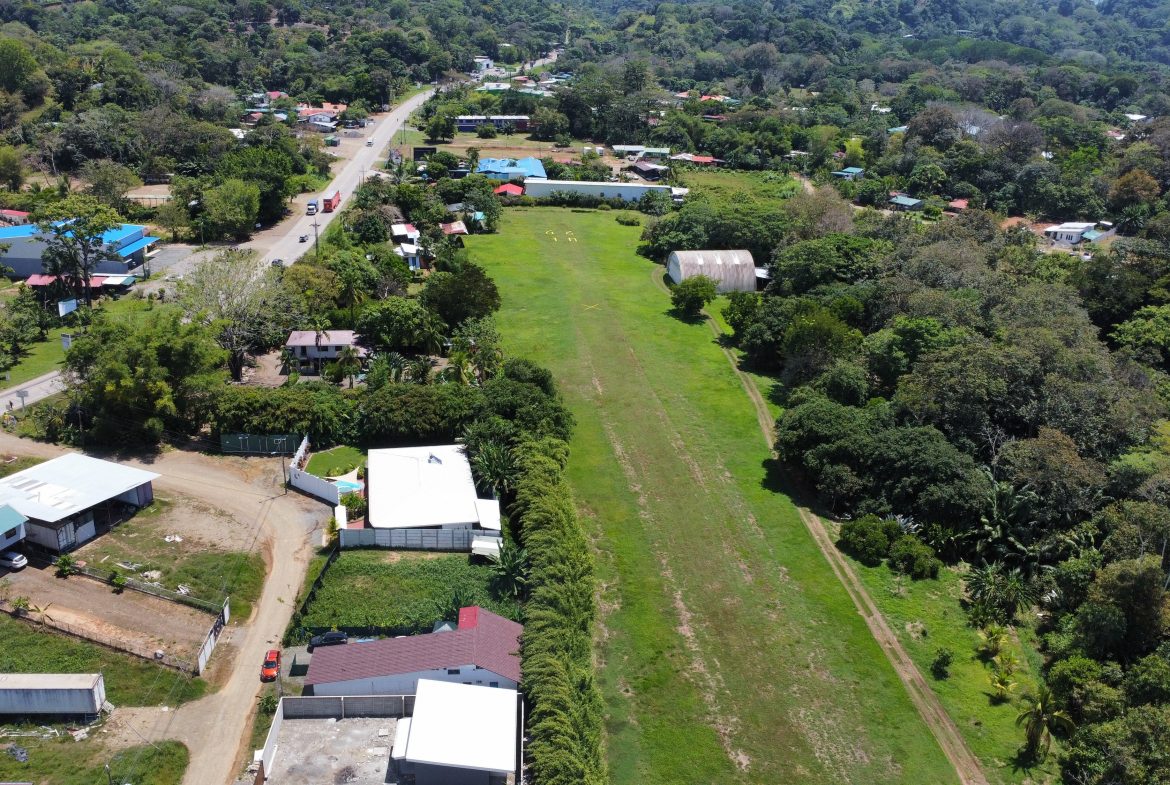 EXCEPTIONAL FIXER-UPPER OPPORTUNITY WITH RECENTLY BUILT 3-BR HOME NEAR THE BEACH – 0.09 ACRES