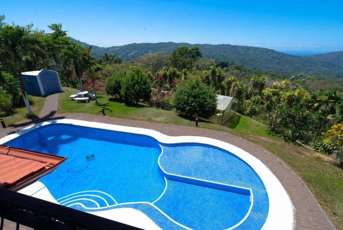 MOUNTAIN AND OCEAN VIEW 2-STORY HOME – 4.9 ACRES, Uvita, Costa Rica — photo 3