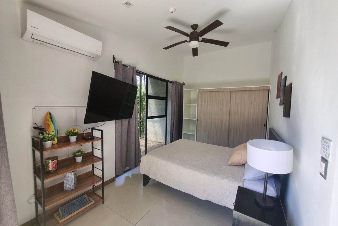 WALKING DISTANCE TO THE BEACH 3-BEDROOM TURN KEY HOUSE IN UVITA