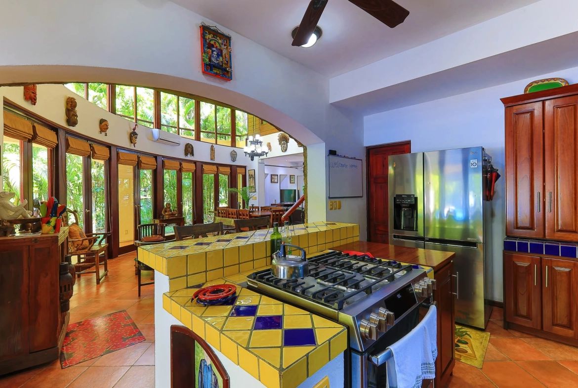 Beachfront Luxury Property Manuel Antonio, Uvita, Costa Rica — photo 4