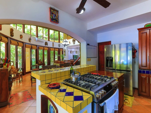 Beachfront Luxury Property Manuel Antonio, Manuel Antonio, Costa Rica — photo 4