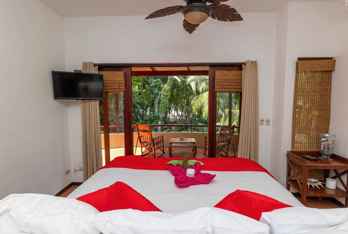 Beachfront Luxury Property Manuel Antonio