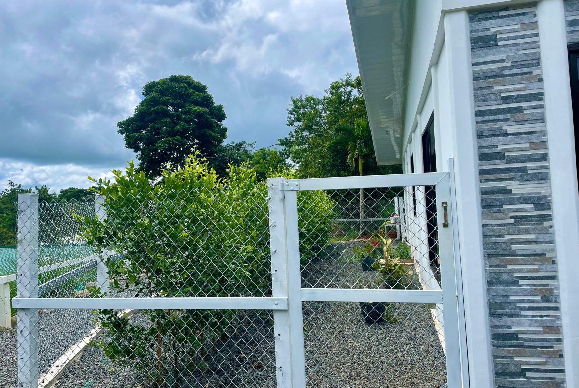 MOVE-IN READY 3-BEDROOM HOME WITH AMPLE LOT IN THE COUNTRYSIDE – 0.13 ACRES