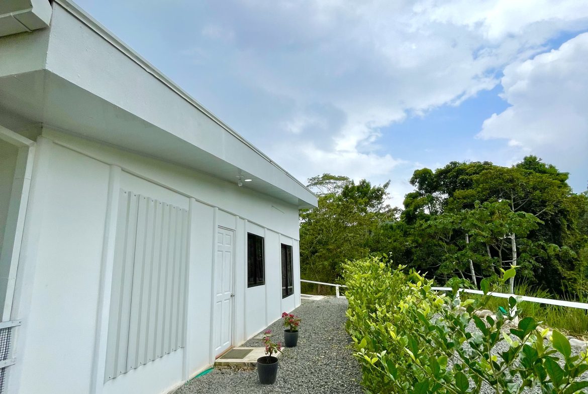 MOVE-IN READY 3-BEDROOM HOME WITH AMPLE LOT IN THE COUNTRYSIDE – 0.13 ACRES, Uvita, Costa Rica — photo 3
