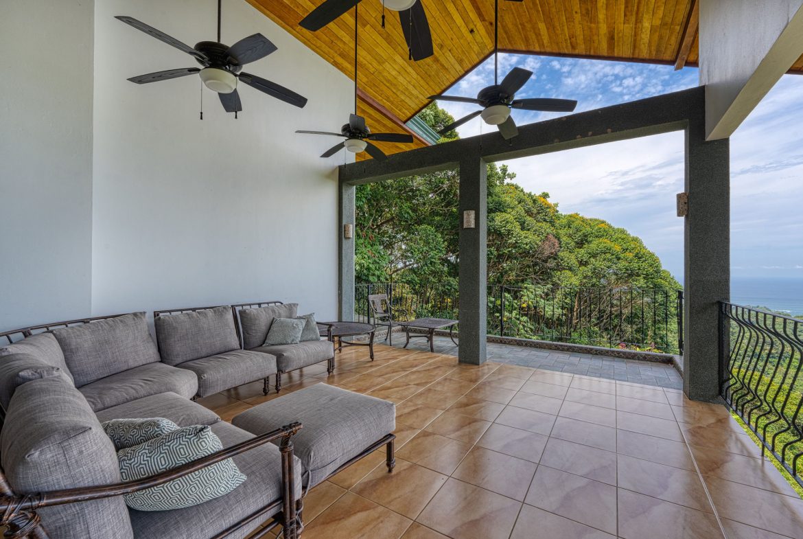 Best Views in Dominical – Home with Apartment and Infinity Pool – 1.47 Acres