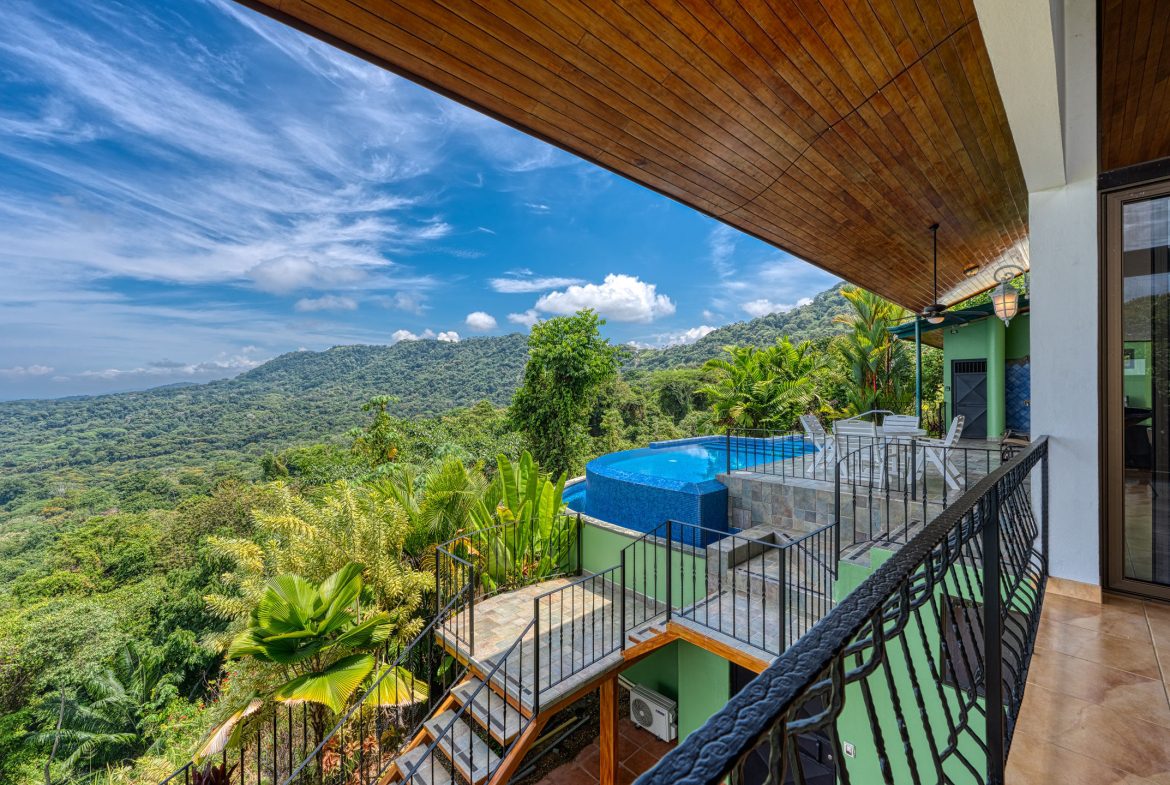 Best Views in Dominical – Home with Apartment and Infinity Pool – 1.47 Acres