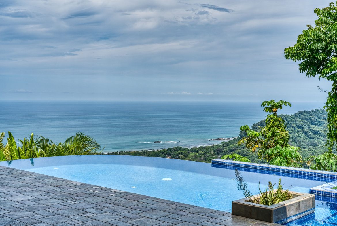 Best Views in Dominical – Home with Apartment and Infinity Pool – 1.47 Acres
