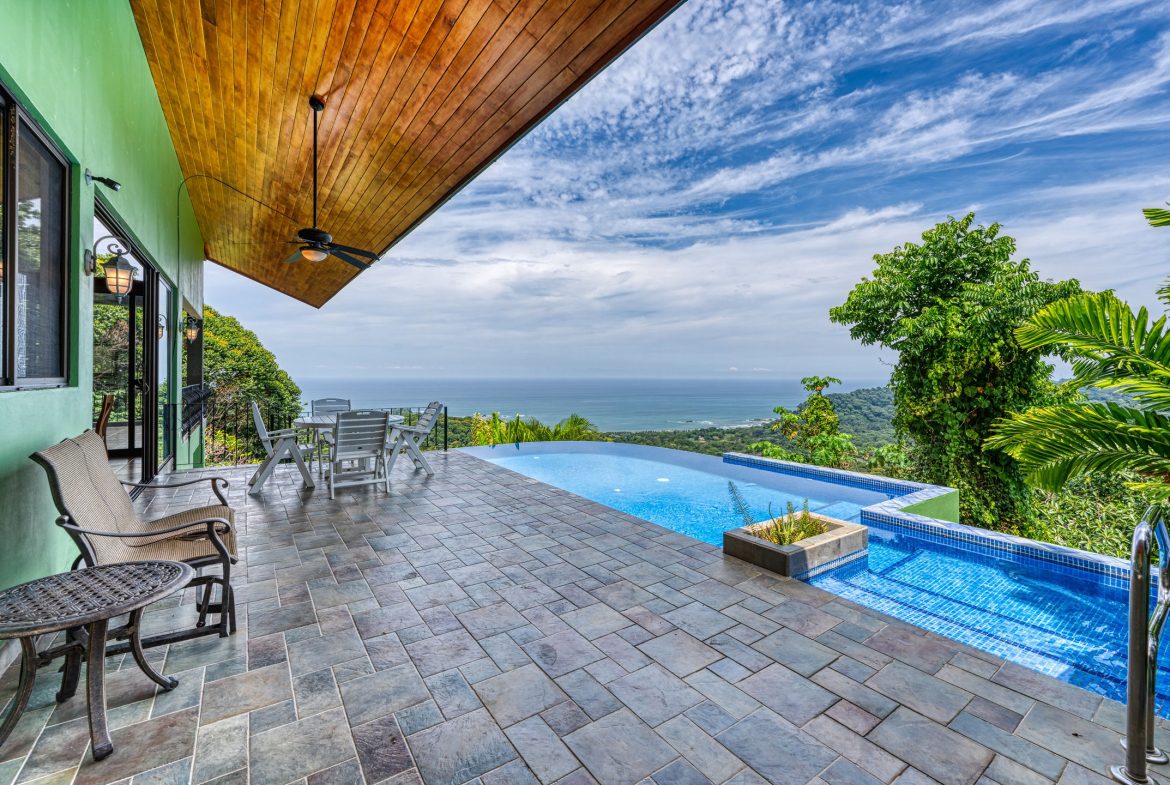 Best Views in Dominical – Home with Apartment and Infinity Pool – 1.47 Acres