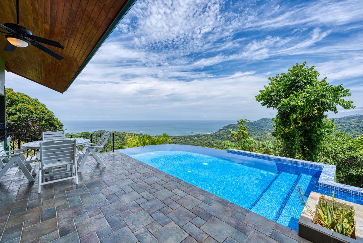 Best Views in Dominical – Home with Apartment and Infinity Pool – 1.47 Acres