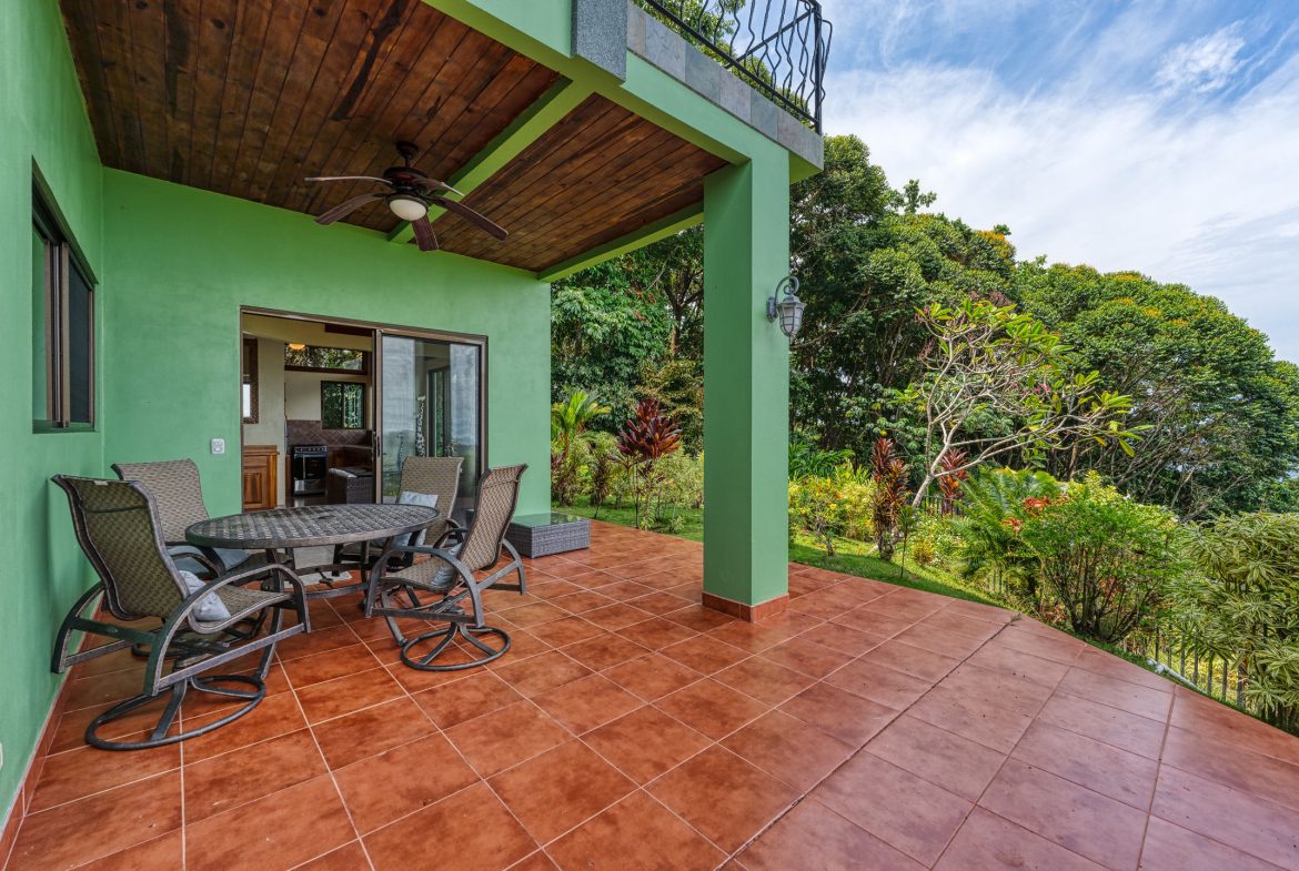 Best Views in Dominical – Home with Apartment and Infinity Pool – 1.47 Acres