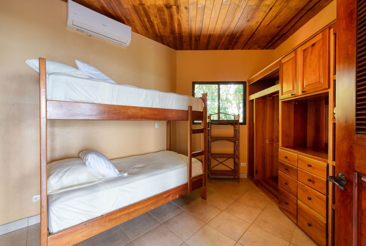 Best Views in Dominical – Home with Apartment and Infinity Pool – 1.47 Acres