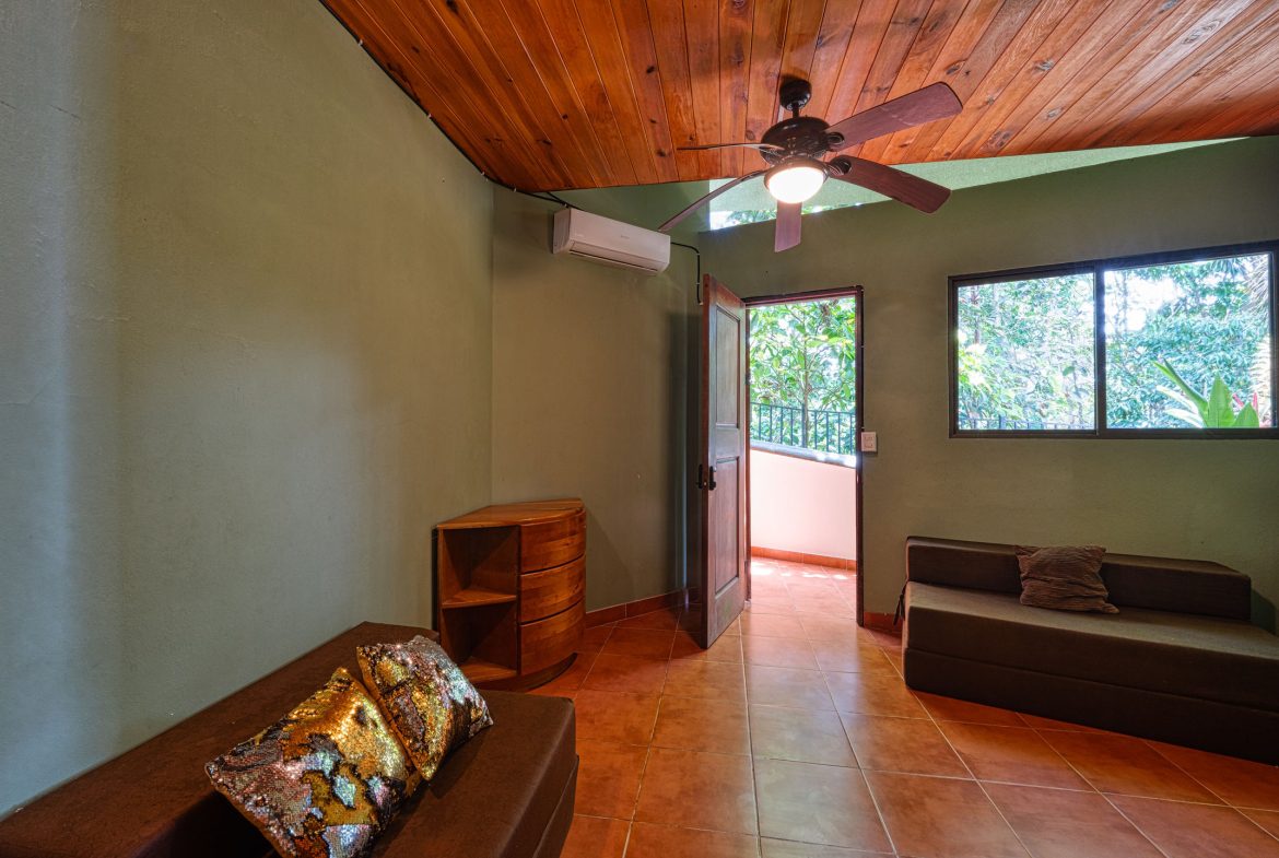 Best Views in Dominical – Home with Apartment and Infinity Pool – 1.47 Acres