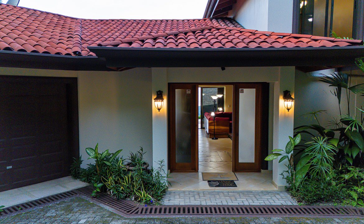 LUXURY VILLA WITH WHALE TAIL OCEAN VIEW CLOSE TO DOWNTOWN UVITA, Uvita, Costa Rica — photo 6