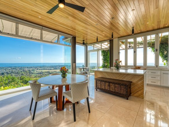 LUXURY 6 BEDROOM HOME WITH AMAZING OCEAN VIEW, Uvita, Costa Rica — photo 7