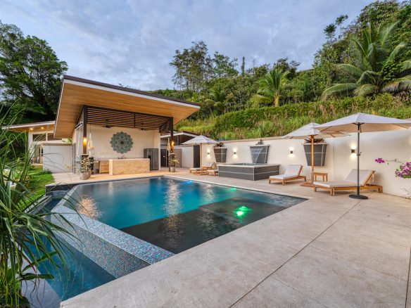LUXURY 6 BEDROOM HOME WITH AMAZING OCEAN VIEW, Uvita, Costa Rica — photo 3