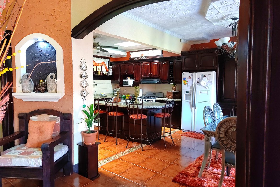EXQUISITE SAN ISIDRO RESIDENCE: LUXURY LIVING AT ITS FINEST
