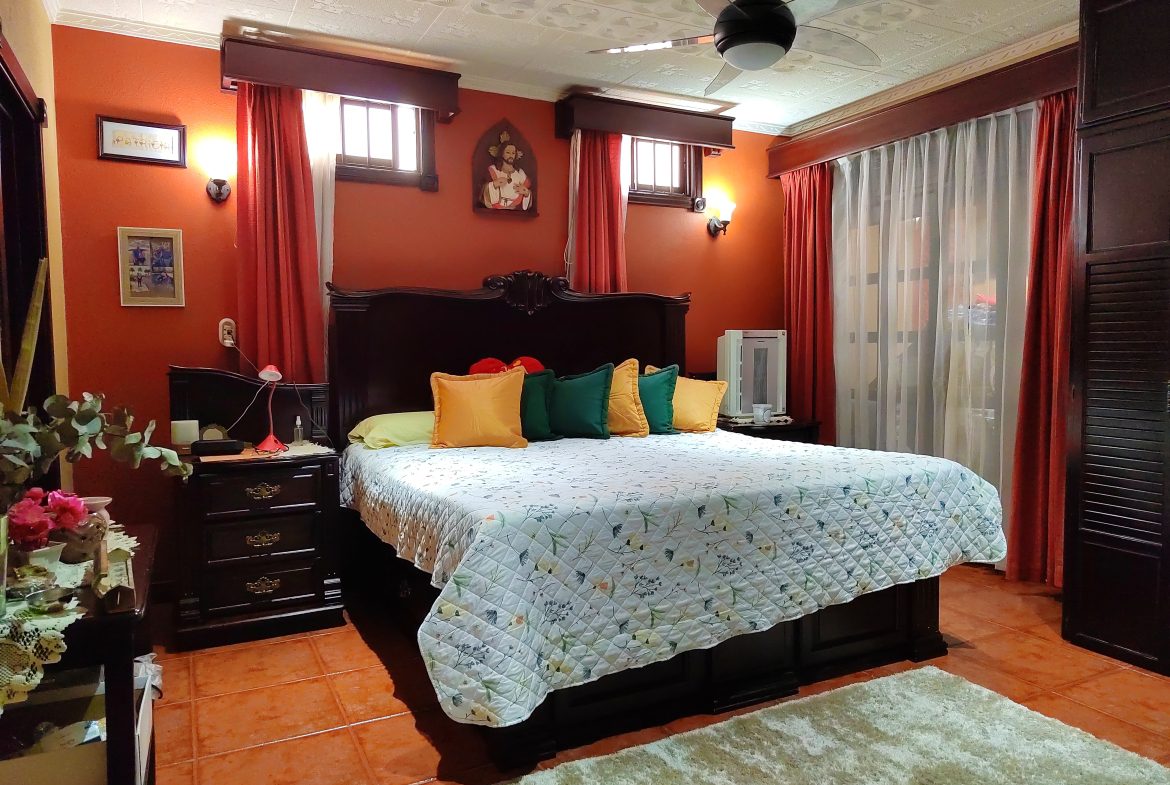 EXQUISITE SAN ISIDRO RESIDENCE: LUXURY LIVING AT ITS FINEST