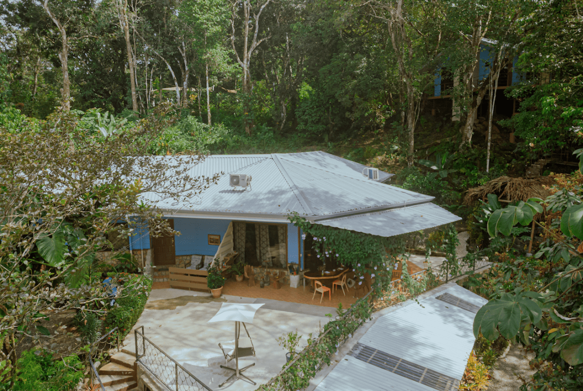 12 BEDROOM HOTEL IN MANUEL ANTONIO