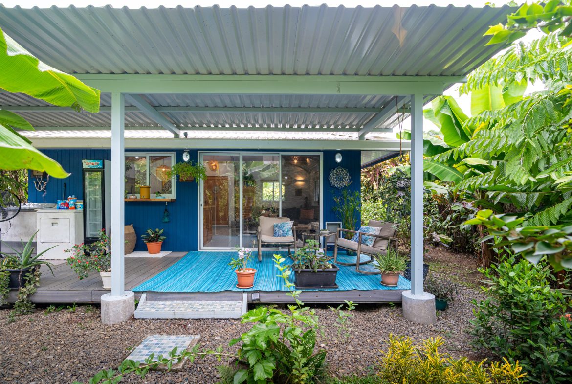 MODERN TURN KEY 1 BEDROOM STUDIO IN UVITA – 0.12 ACRES