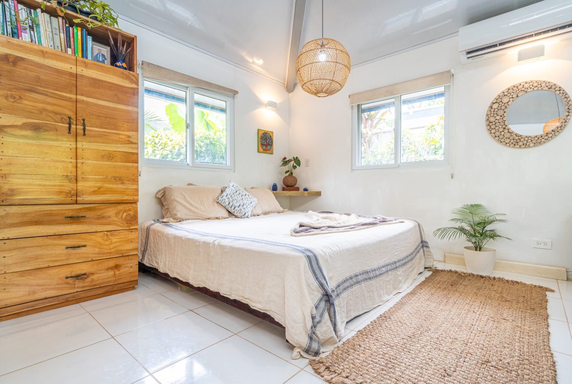 MODERN TURN KEY 1 BEDROOM STUDIO IN UVITA – 0.12 ACRES