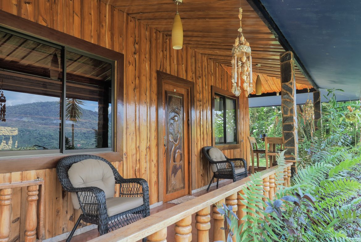 TURN KEY MOUNTAIN VIEW 2 BEDROOM HOUSE PLUS BUNGALOW WITH COOL CLIMATE AND PRIVACY – 0.8 ACRES, Uvita, Costa Rica — photo 2