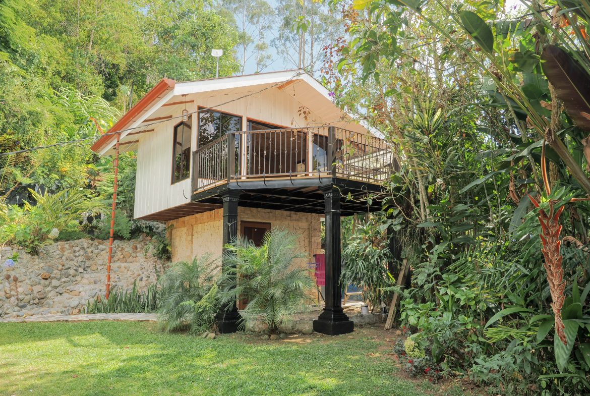 TURN KEY MOUNTAIN VIEW 2 BEDROOM HOUSE PLUS BUNGALOW WITH COOL CLIMATE AND PRIVACY – 0.8 ACRES