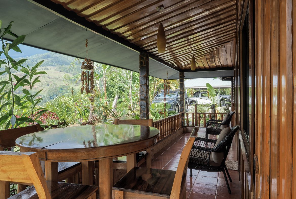 TURN KEY MOUNTAIN VIEW 2 BEDROOM HOUSE PLUS BUNGALOW WITH COOL CLIMATE AND PRIVACY – 0.8 ACRES