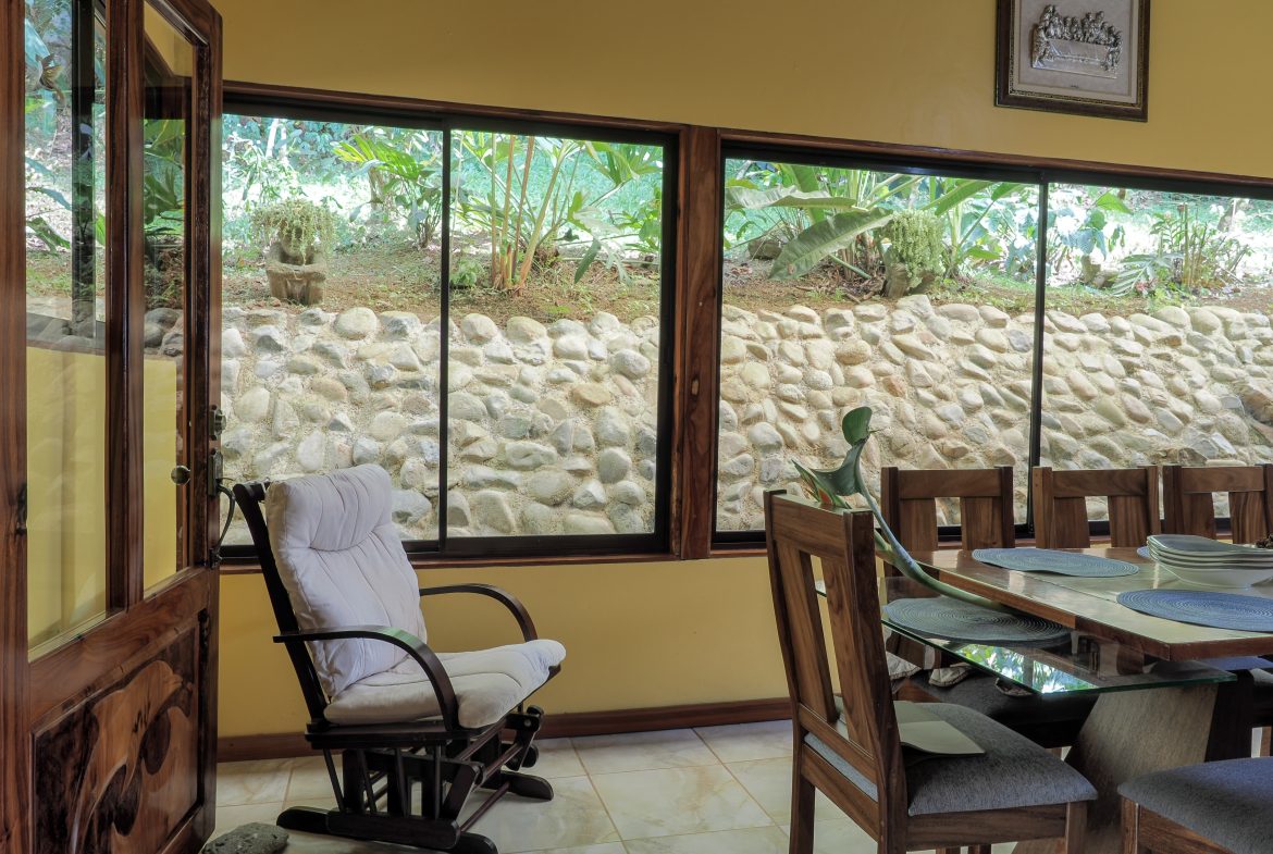 TURN KEY MOUNTAIN VIEW 2 BEDROOM HOUSE PLUS BUNGALOW WITH COOL CLIMATE AND PRIVACY – 0.8 ACRES