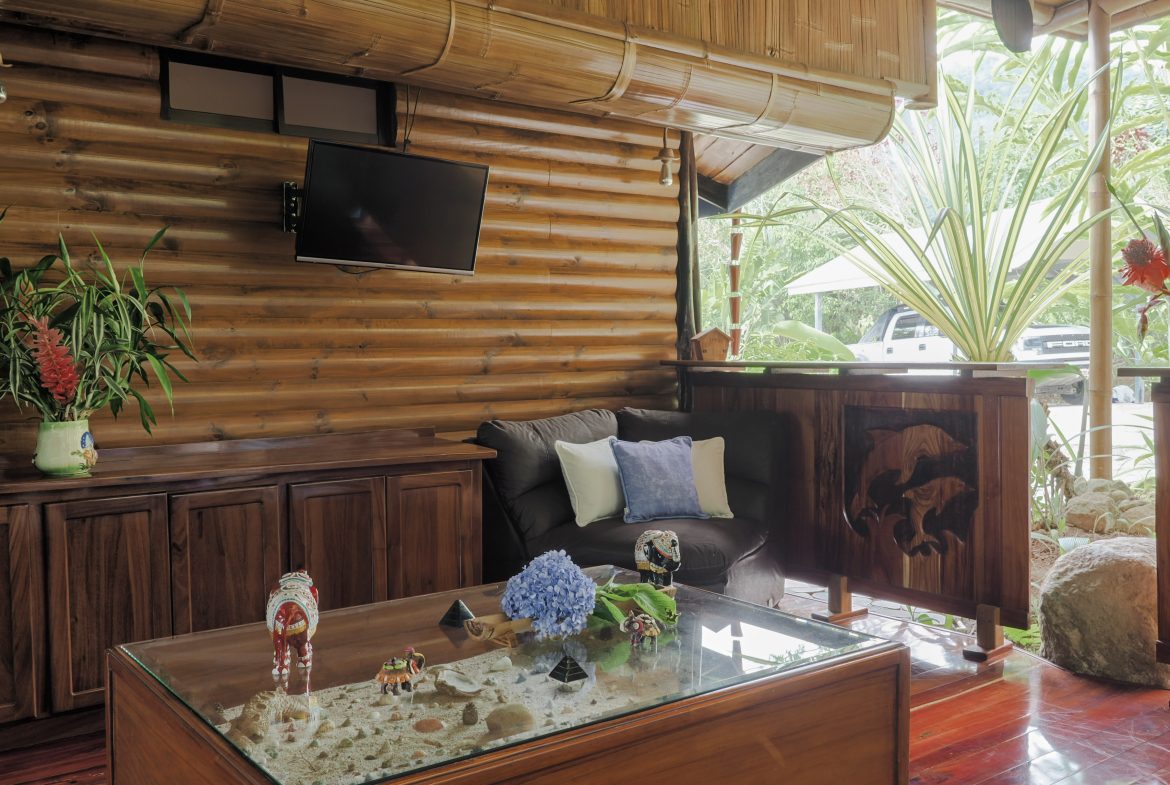TURN KEY MOUNTAIN VIEW 2 BEDROOM HOUSE PLUS BUNGALOW WITH COOL CLIMATE AND PRIVACY – 0.8 ACRES, Uvita, Costa Rica — photo 8