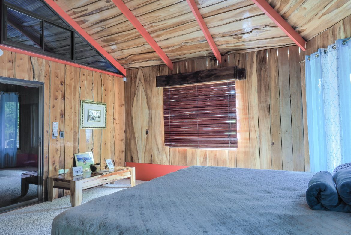 TURN KEY MOUNTAIN VIEW 2 BEDROOM HOUSE PLUS BUNGALOW WITH COOL CLIMATE AND PRIVACY – 0.8 ACRES